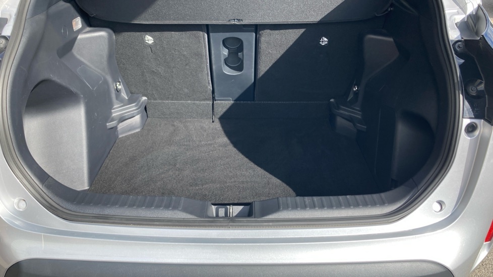 Toyota Yaris Cross Design YL72ZUC Silver #4