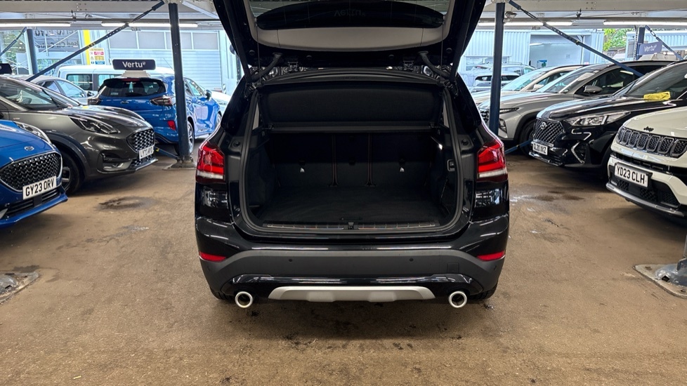 BMW X1 Xline Black #4