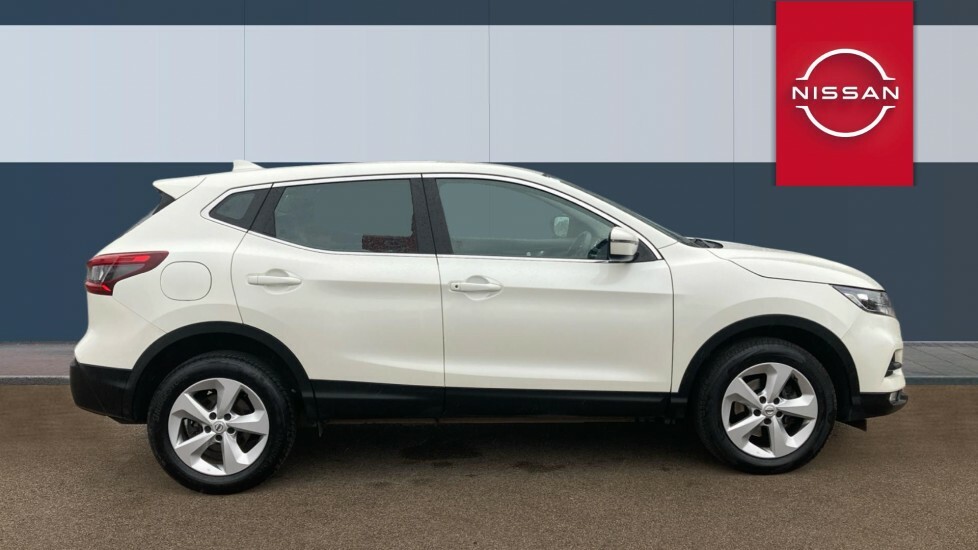Nissan Qashqai Acenta Premium DF68YLW White #5