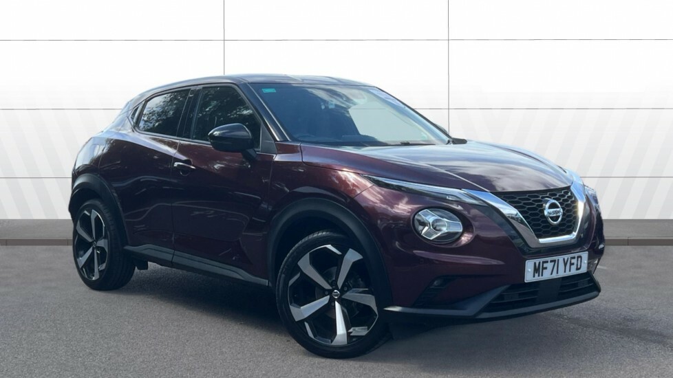 Nissan Juke Tekna Red