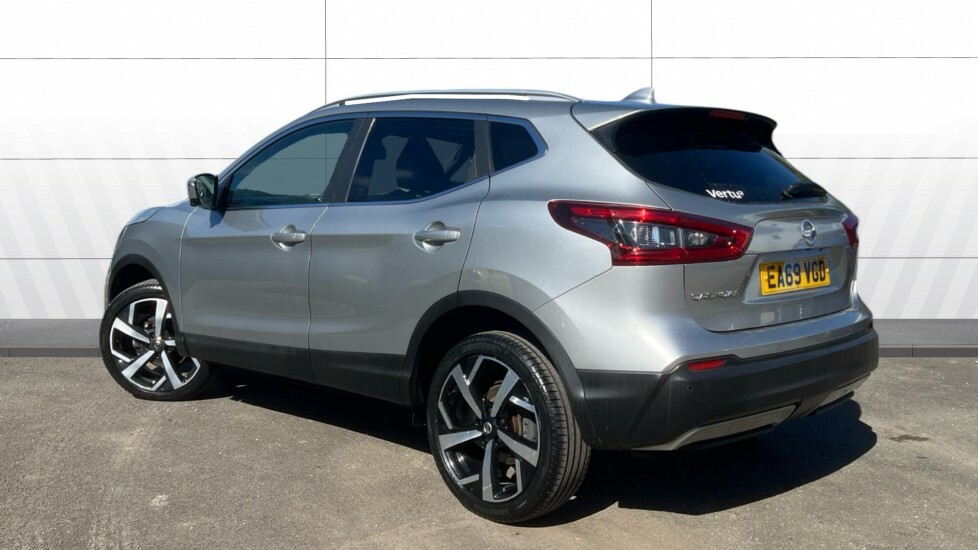 Nissan Qashqai Tekna Silver #2