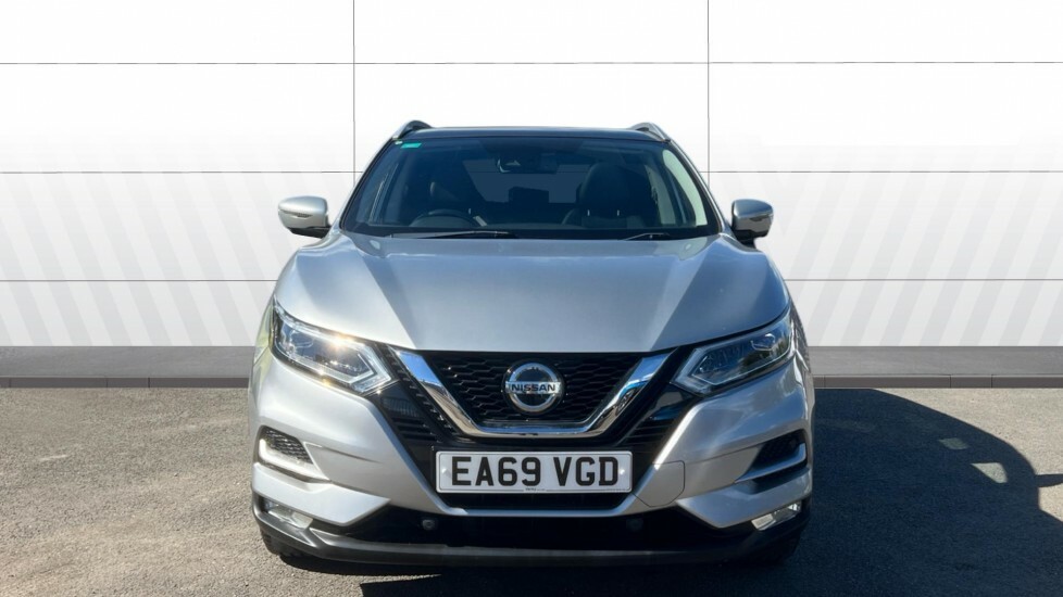 Nissan Qashqai Tekna Silver #3