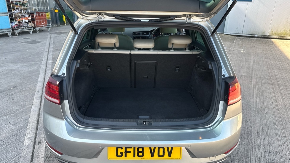 Volkswagen Golf Se Silver #4