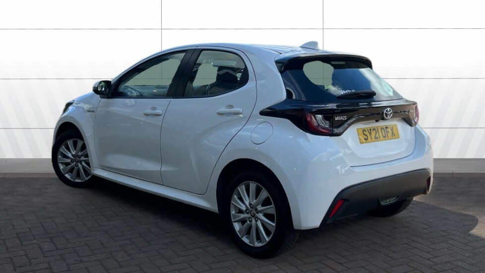 Toyota Yaris Icon White #2