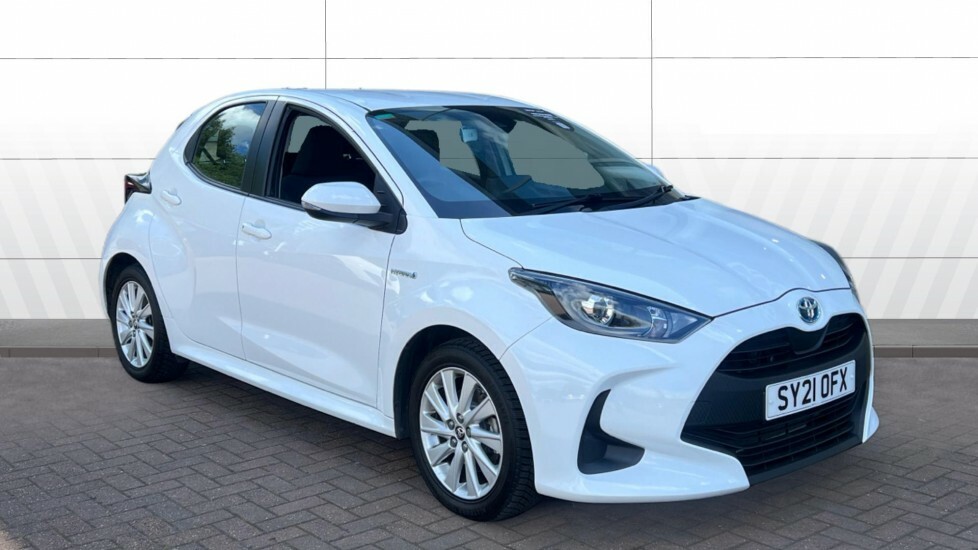 Toyota Yaris Icon White