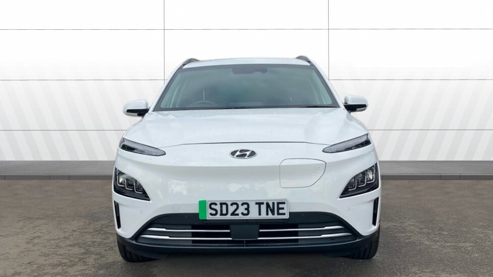 Hyundai Kona Premium White #3