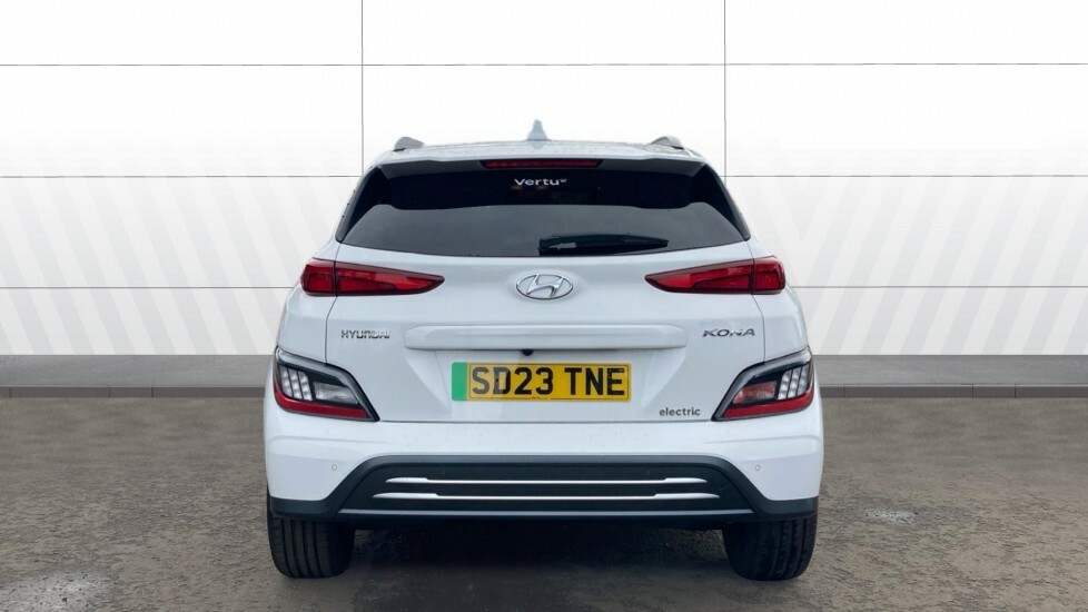 Hyundai Kona Premium White #6