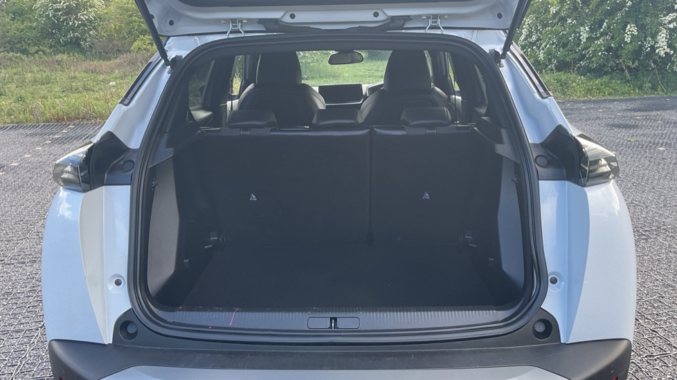 Peugeot 2008 Gt LD74TLO White #4