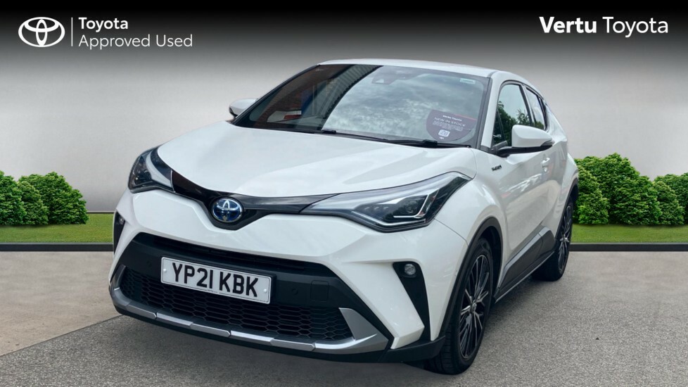 Toyota C-Hr Excel White #3