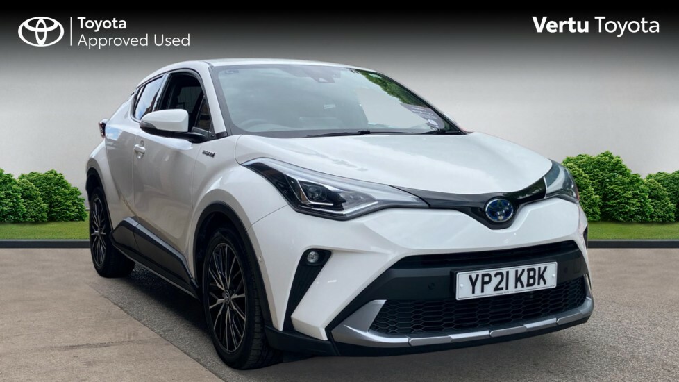Toyota C-Hr Excel White