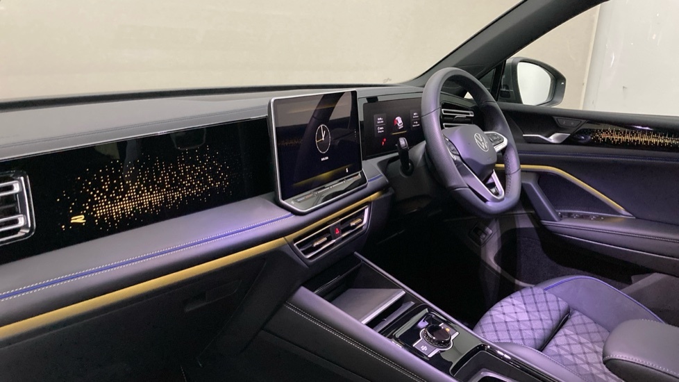 Volkswagen Tiguan R-line KP75VYC Green #2