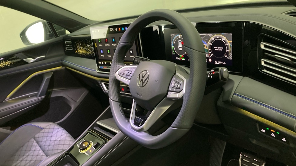 Volkswagen Tiguan R-line KP75VYC Green #6