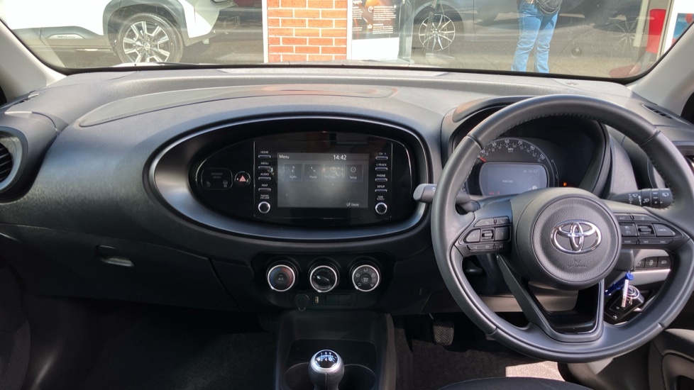 Toyota Aygo X Pure Black #6