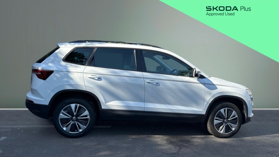 Skoda Karoq Se Drive FL72YWT White #4