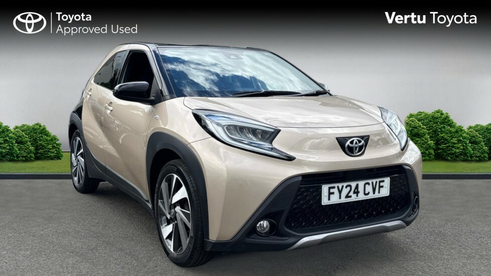 Toyota Aygo X Exclusive Beige
