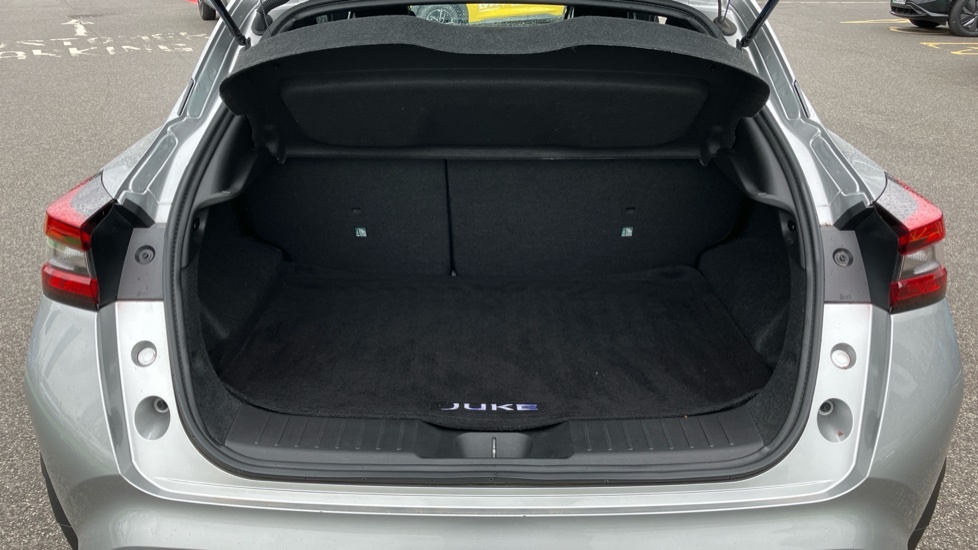 Nissan Juke Tekna Silver #4