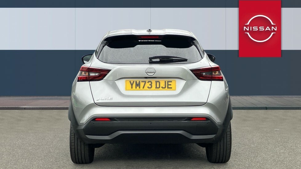 Nissan Juke Tekna Silver #6