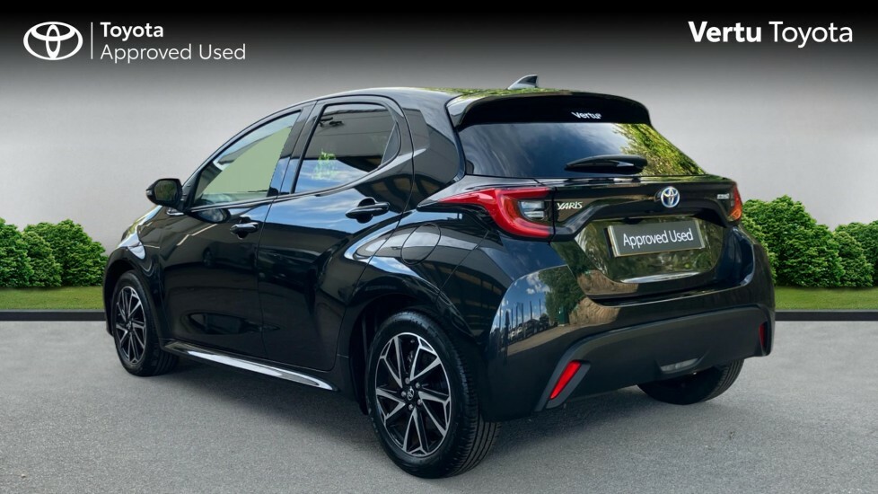 Toyota Yaris Design Black #4