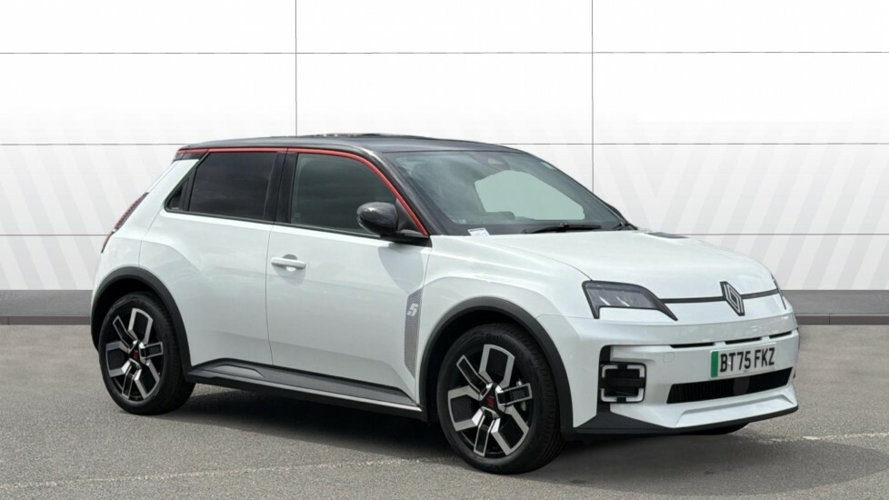 Renault 5 E-Tech Techno Black