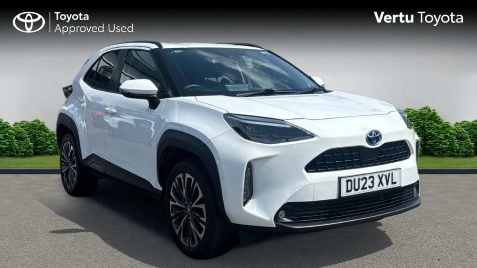 Toyota Yaris Cross Excel White