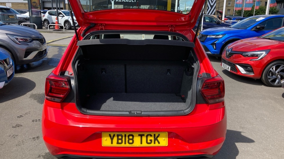 Volkswagen Polo Se Red #4