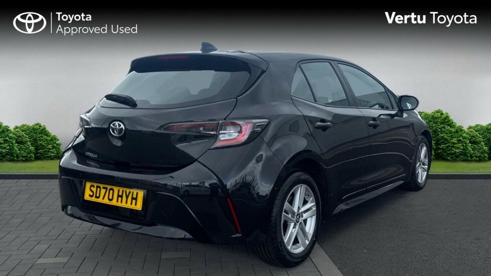 Toyota Corolla Icon Tech Black #2