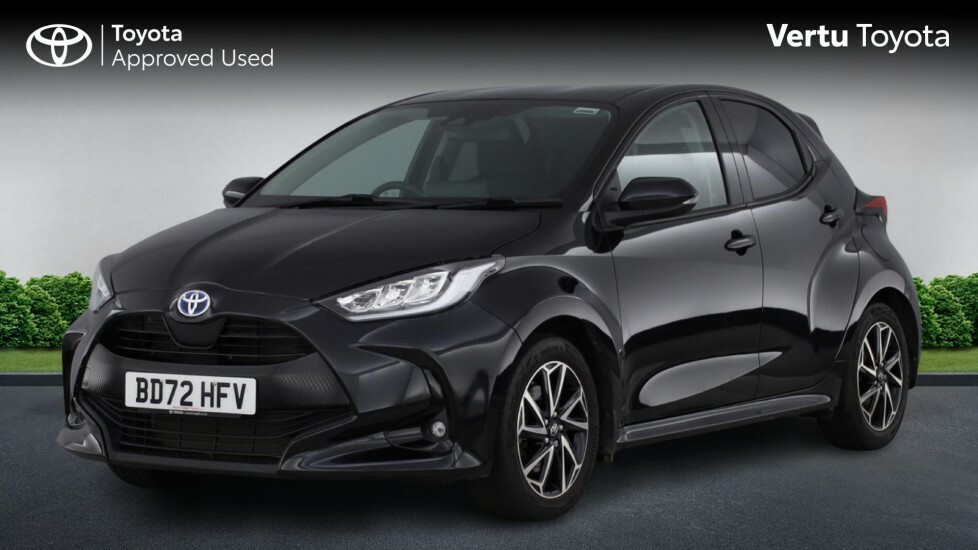 Toyota Yaris Design Black #3