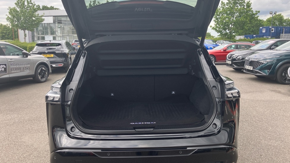Nissan Qashqai Tekna Black #4