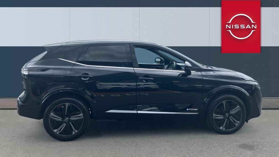 Nissan Qashqai Tekna Black #5