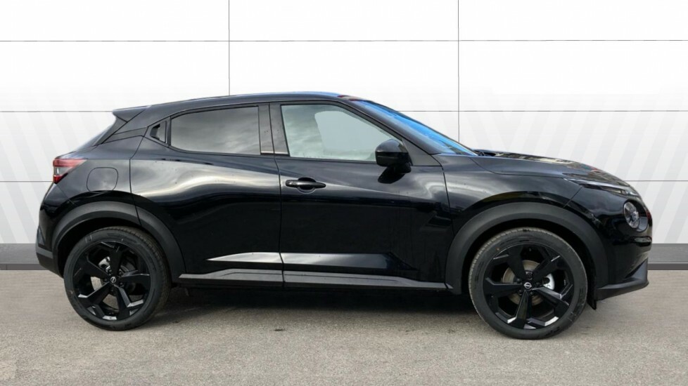 Nissan Juke Tekna Black #5