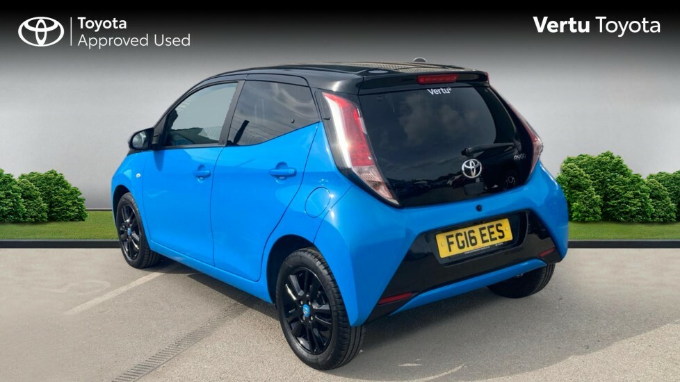 Toyota Aygo X X-cite 2 Blue #4