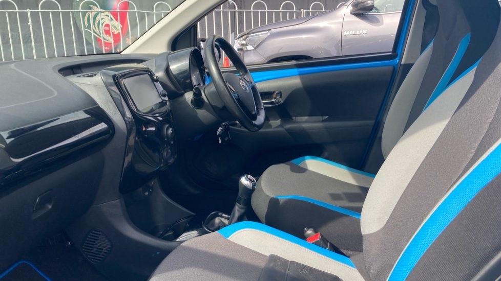 Toyota Aygo X X-cite 2 Blue #5