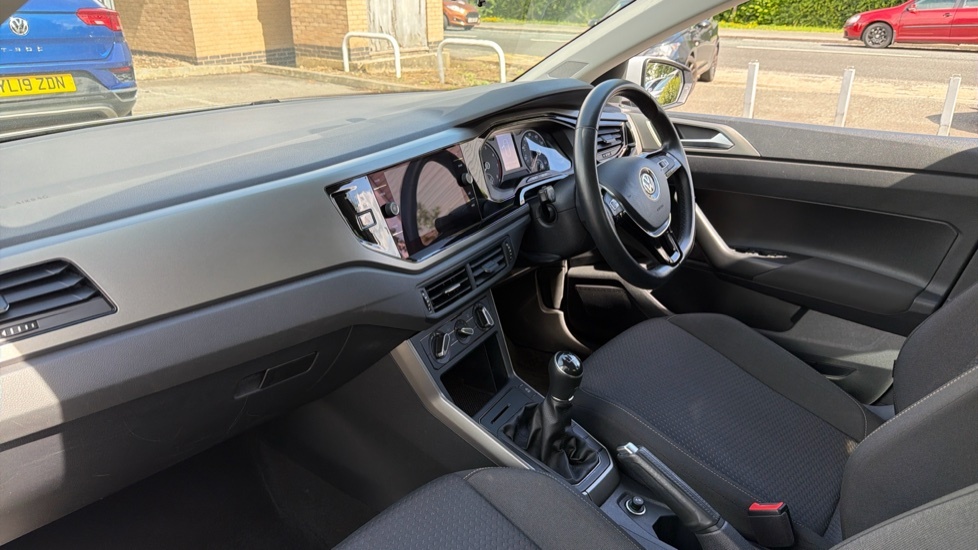 Volkswagen Polo Se Silver #2