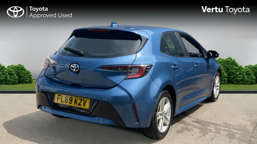 Toyota Corolla Icon Tech Blue #2