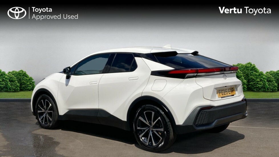 Toyota C-Hr Design White #4
