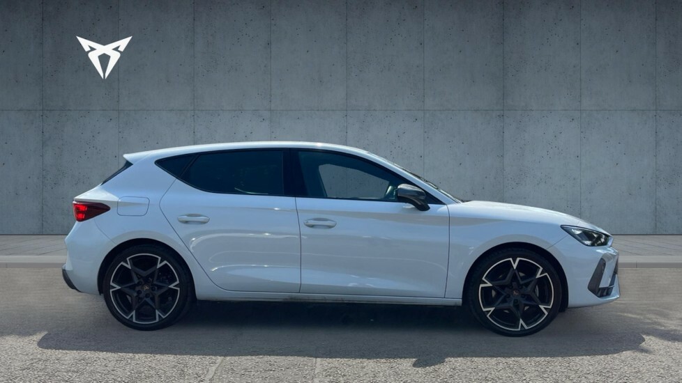 Cupra Leon V2 White #4