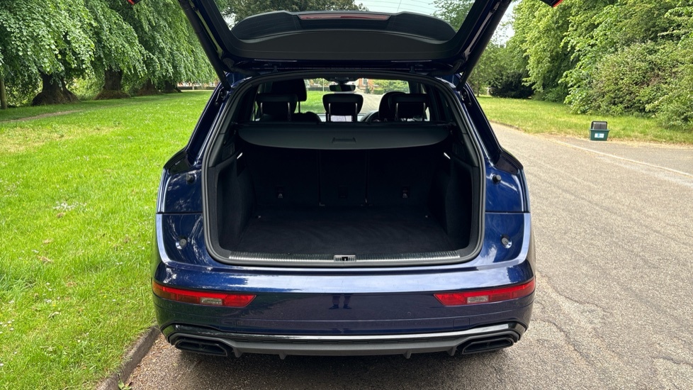 Audi Q5 Edition 1 YF22XEL Blue #4