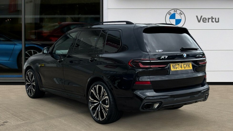 BMW X7 M Sport Black #2