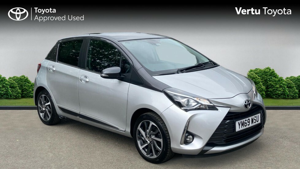 Toyota Yaris Y20 Silver