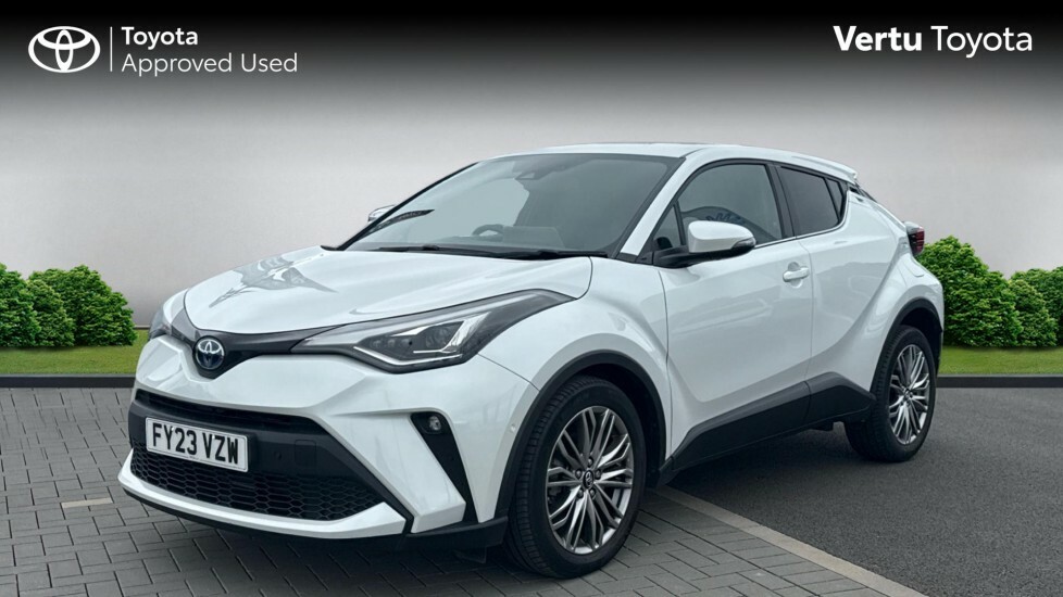 Toyota C-Hr Excel White #3