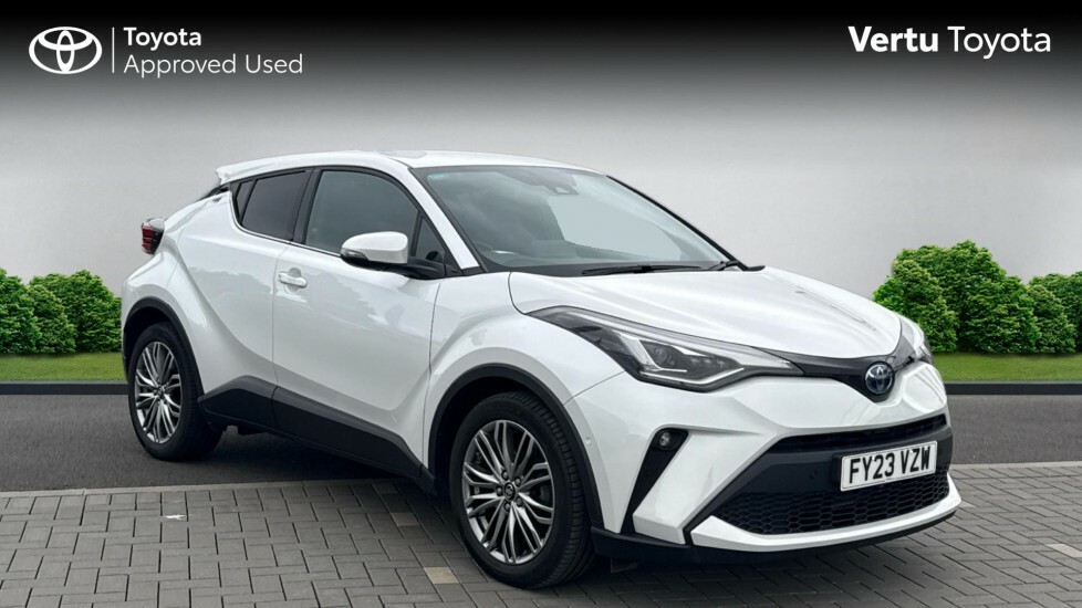 Toyota C-Hr Excel White