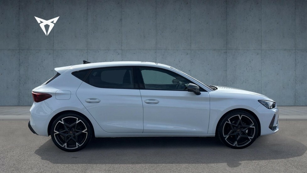 Cupra Leon V2 White #4