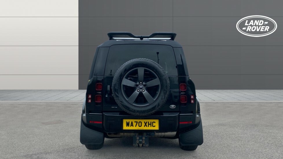 Land Rover Defender 110 Hse Black #6
