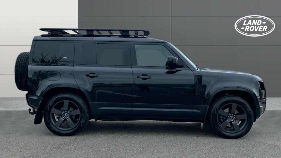 Land Rover Defender 110 Hse Black #5