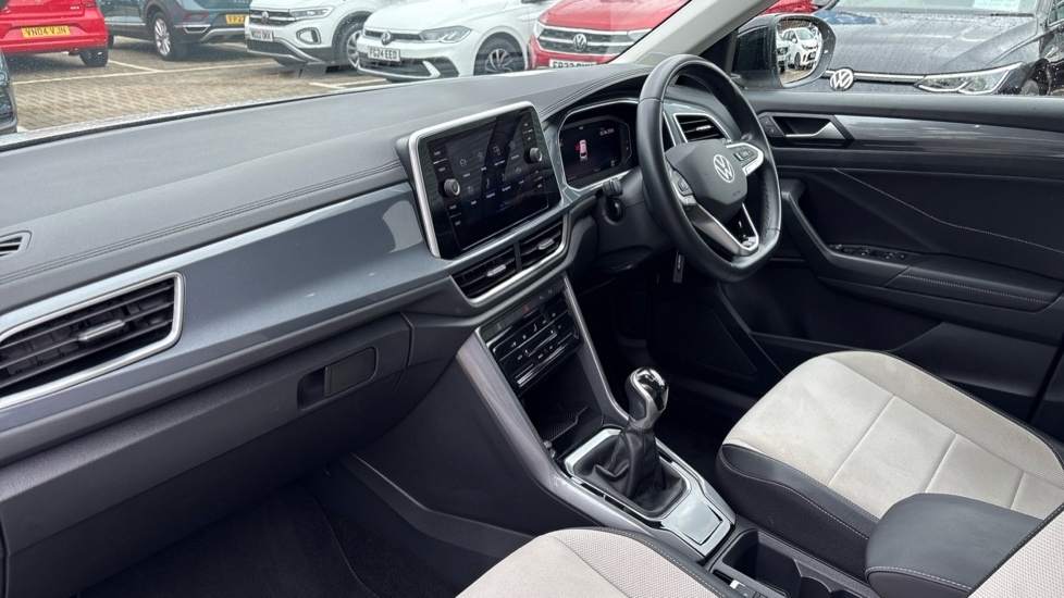 Volkswagen T-Roc Style FP72YYL White #2