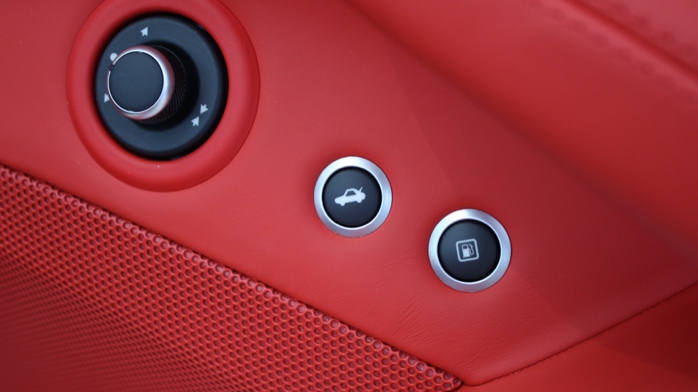 Ferrari California T Hele Red #22