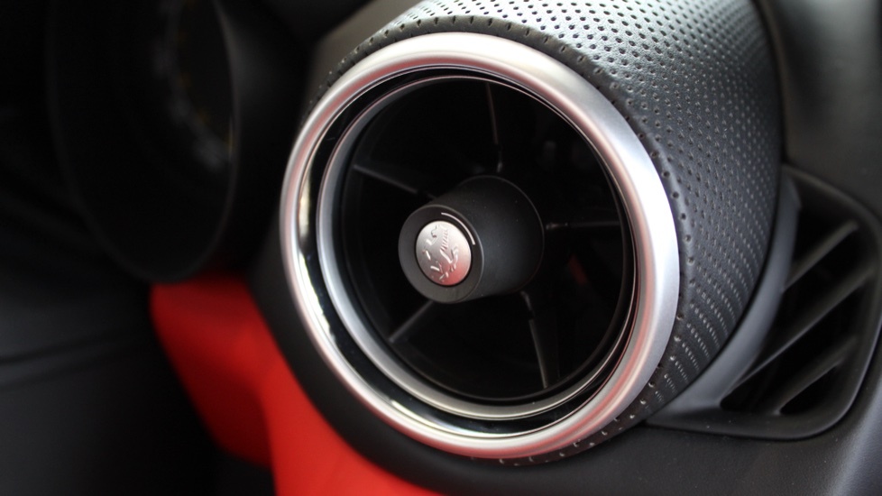 Ferrari California T Hele Red #15