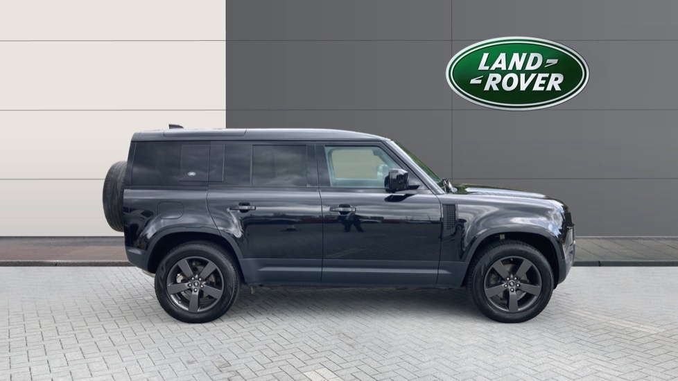 Land Rover Defender 110 Se FV70MUU Black #5