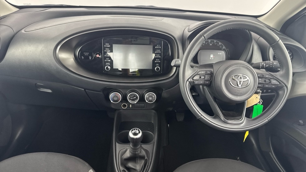 Toyota Aygo X Pure White #6