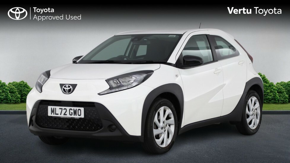 Toyota Aygo X Pure White #3